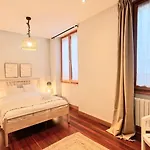 Unique Location - 130m2 & Garden Close To Museums *