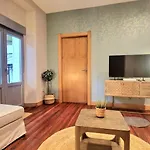 Unique Location - 130m2 & Garden Close To Museums Lägenhet *