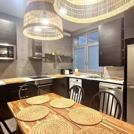 Unique Location - 130m2 & Garden Close To Museums