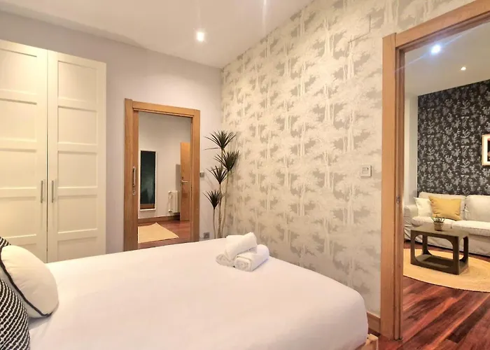 Unique Location - 130m2 & Garden Close To Museums *