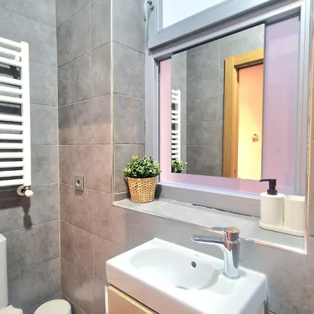 Lejlighed Unique Location - 130m2 & Garden Close To Museums *