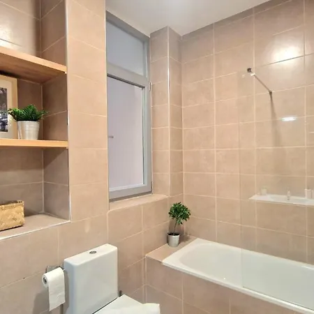 Unique Location - 130m2 & Garden Close To Museums *