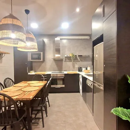 Lejlighed Unique Location - 130m2 & Garden Close To Museums Bilbao