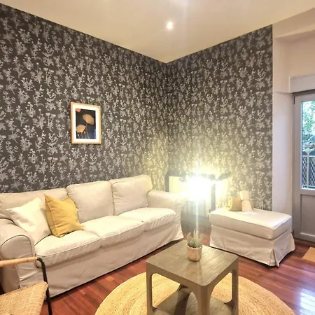 Unique Location - 130m2 & Garden Close To Museums *