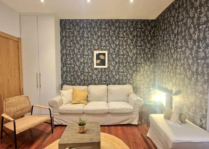 Unique Location - 130m2 & Garden Close To Museums Апартаменты