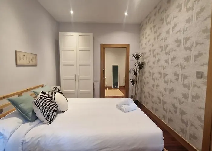 Unique Location - 130m2 & Garden Close To Museums Апартаменты Бильбао