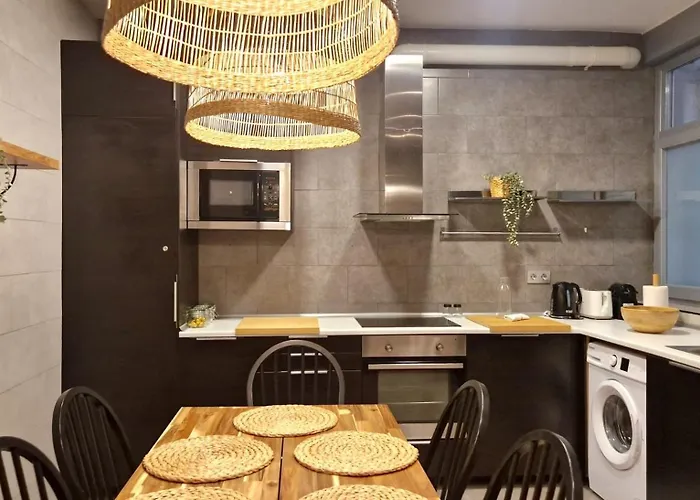 Апартаменты Unique Location - 130m2 & Garden Close To Museums Бильбао