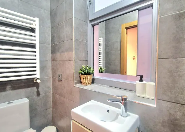 Апартаменты Unique Location - 130m2 & Garden Close To Museums *