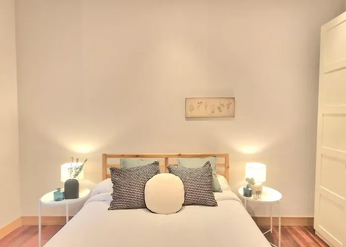 Unique Location - 130m2 & Garden Close To Museums Апартаменты Бильбао