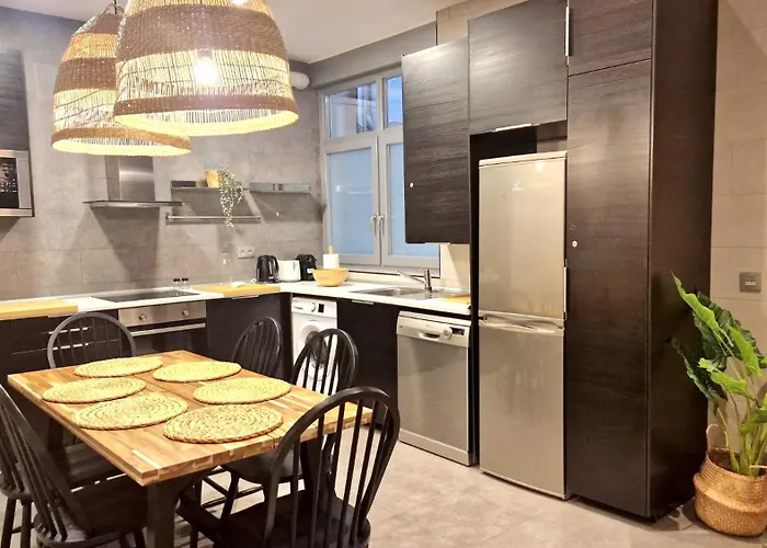 Апартаменты Unique Location - 130m2 & Garden Close To Museums Бильбао