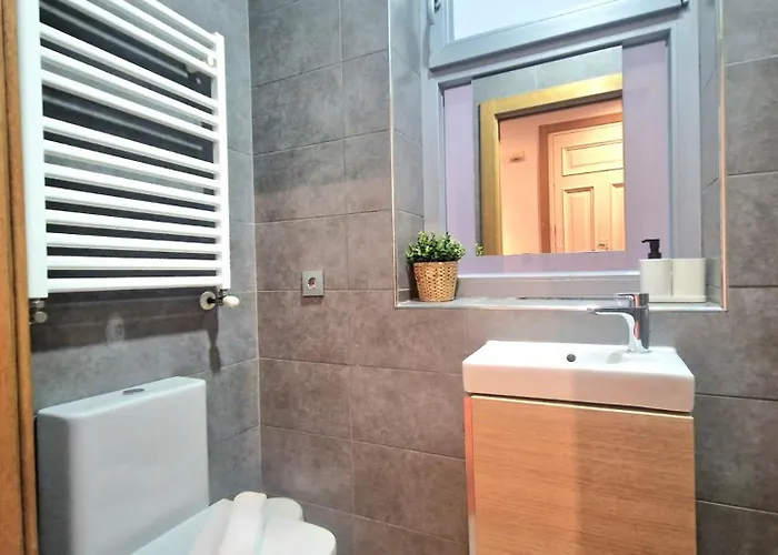 Unique Location - 130m2 & Garden Close To Museums Lägenhet *