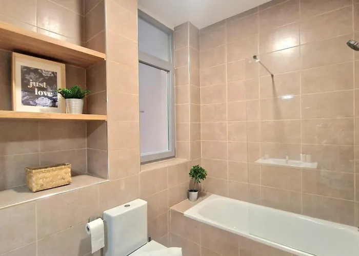 Unique Location - 130m2 & Garden Close To Museums *