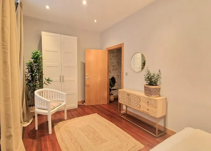 Lägenhet Unique Location - 130m2 & Garden Close To Museums *