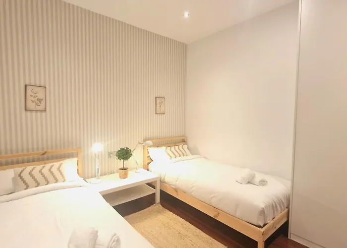 Unique Location - 130m2 & Garden Close To Museums *