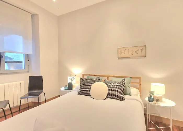 Unique Location - 130m2 & Garden Close To Museums Lägenhet Bilbao