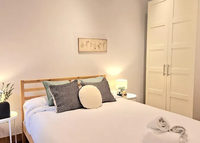 Unique Location - 130m2 & Garden Close To Museums Bilbao